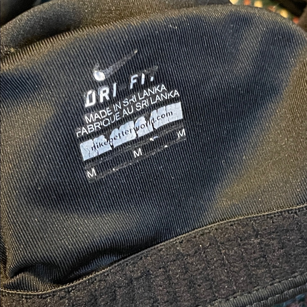 Nike Black Dri Fit Sports Bra size Medium - Picture 4 of 4